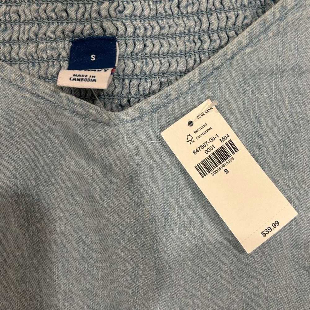 NWT Smocked Chambray All-Day Fit & Flare Dress Size Small Old Navy - Picture 5 of 8